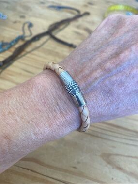 Braided Leather Magnetic Bracelet - Tan